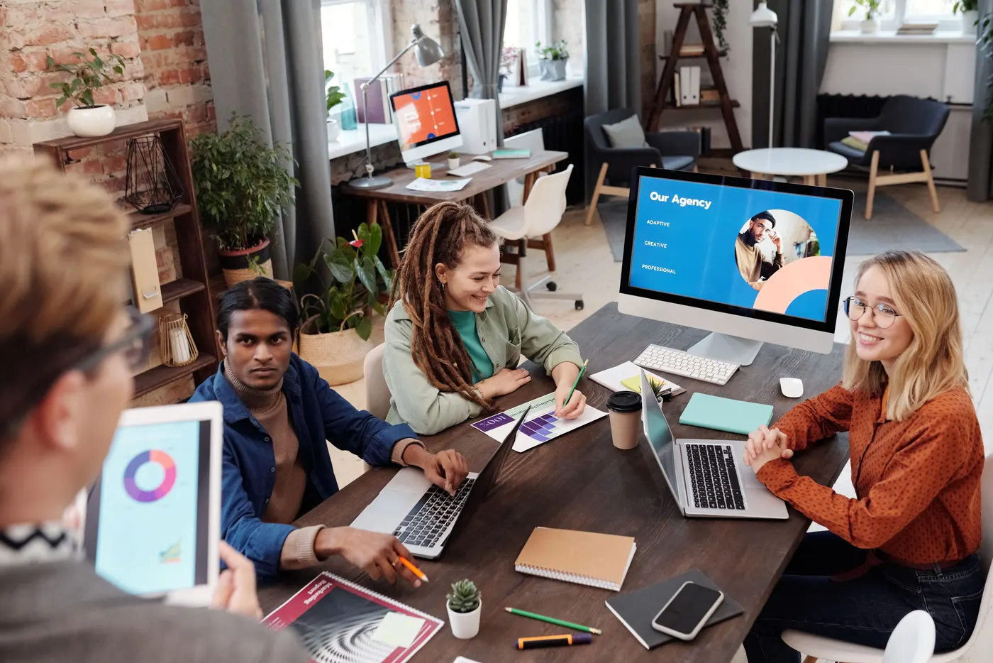 Equipo de VSO Digital en una sesión de consultoría estratégica